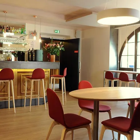 Hotel Logis La Breche De Roland 3*