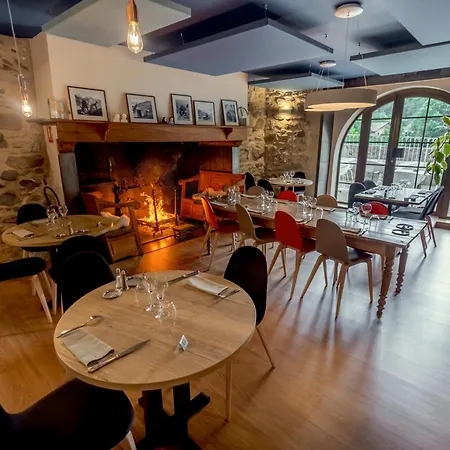 Hotel Logis La Breche De Roland Gedre