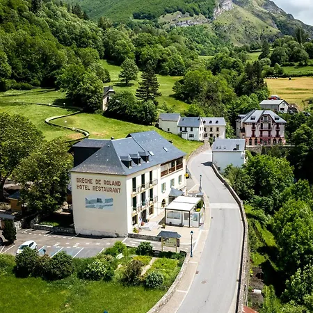 Hotel Logis La Breche De Roland Gedre
