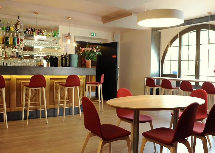 Hotel Logis La Breche De Roland 3*