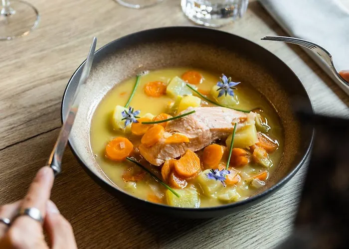 Logis La Breche De Roland Hotel 3*