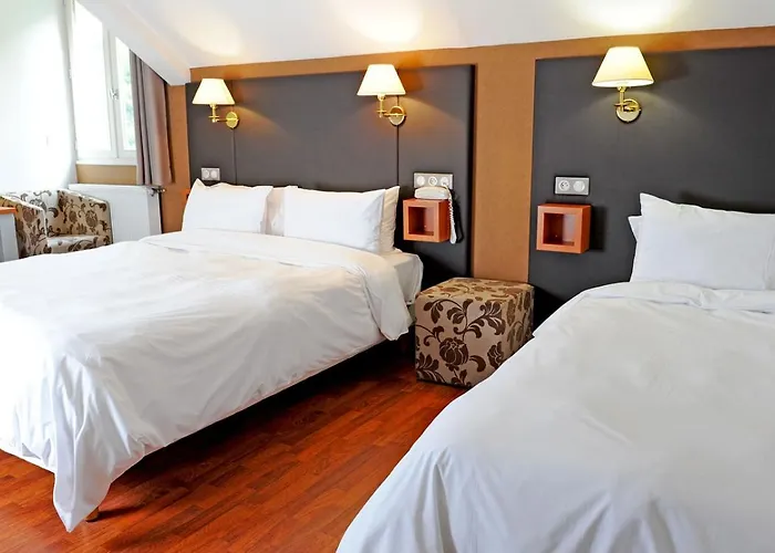 Logis La Breche De Roland Gedre