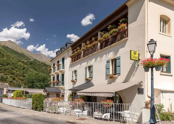 Logis La Breche De Roland Hotel