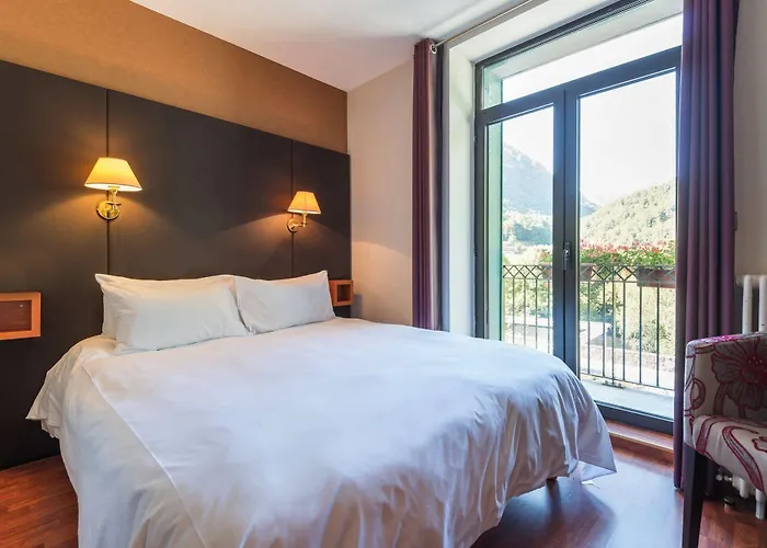 Logis La Breche De Roland 3*